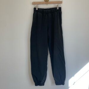 Brandy Melville Rosa sweats